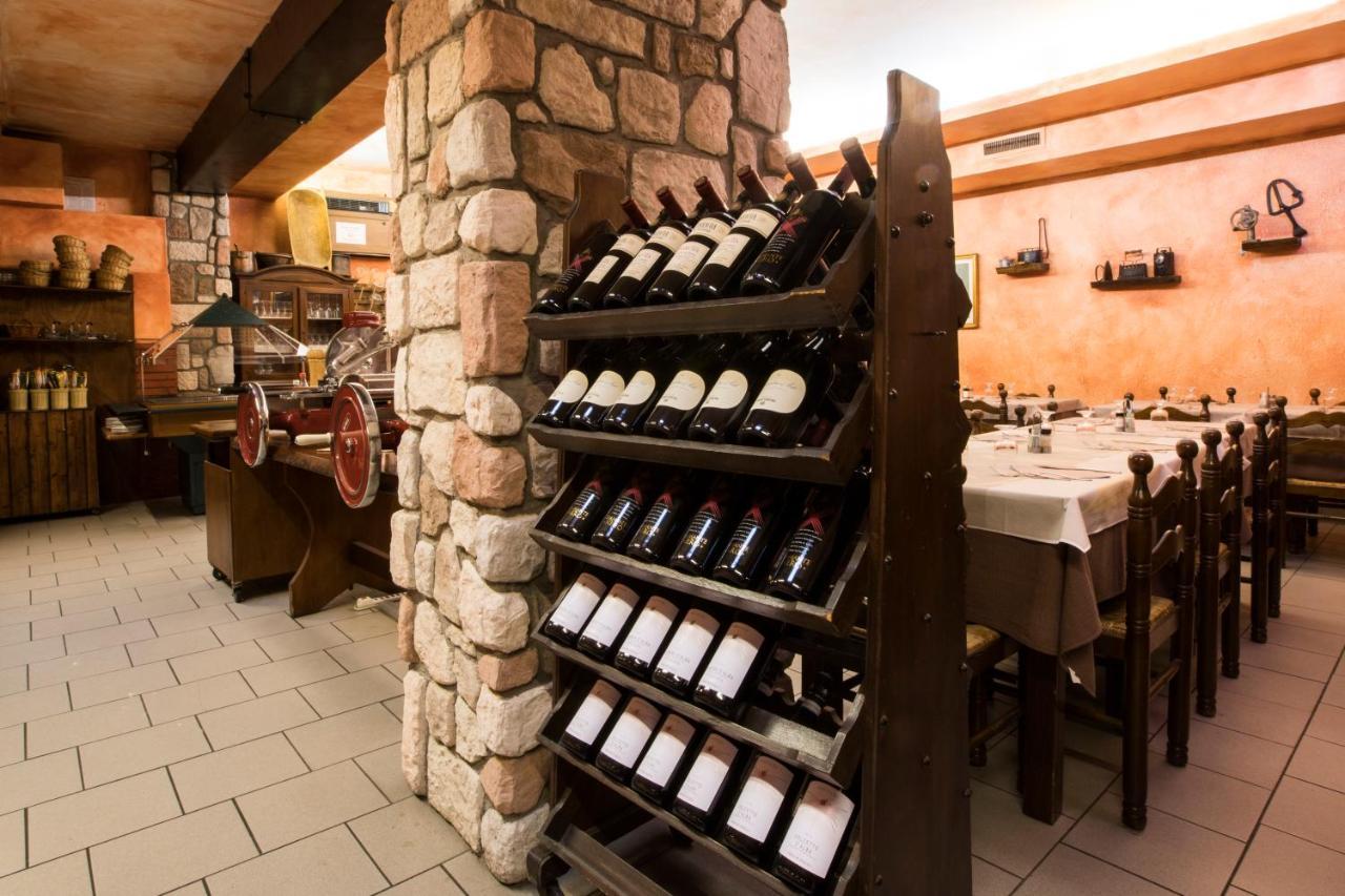 Albergo Ristorante Brera Inveruno Exteriör bild