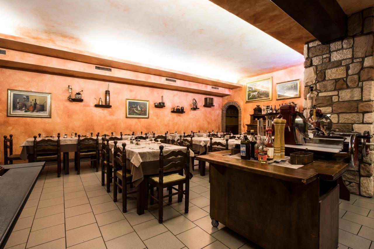 Albergo Ristorante Brera Inveruno Exteriör bild