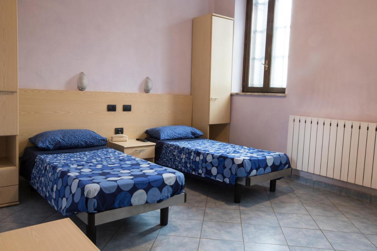 Albergo Ristorante Brera Inveruno Exteriör bild